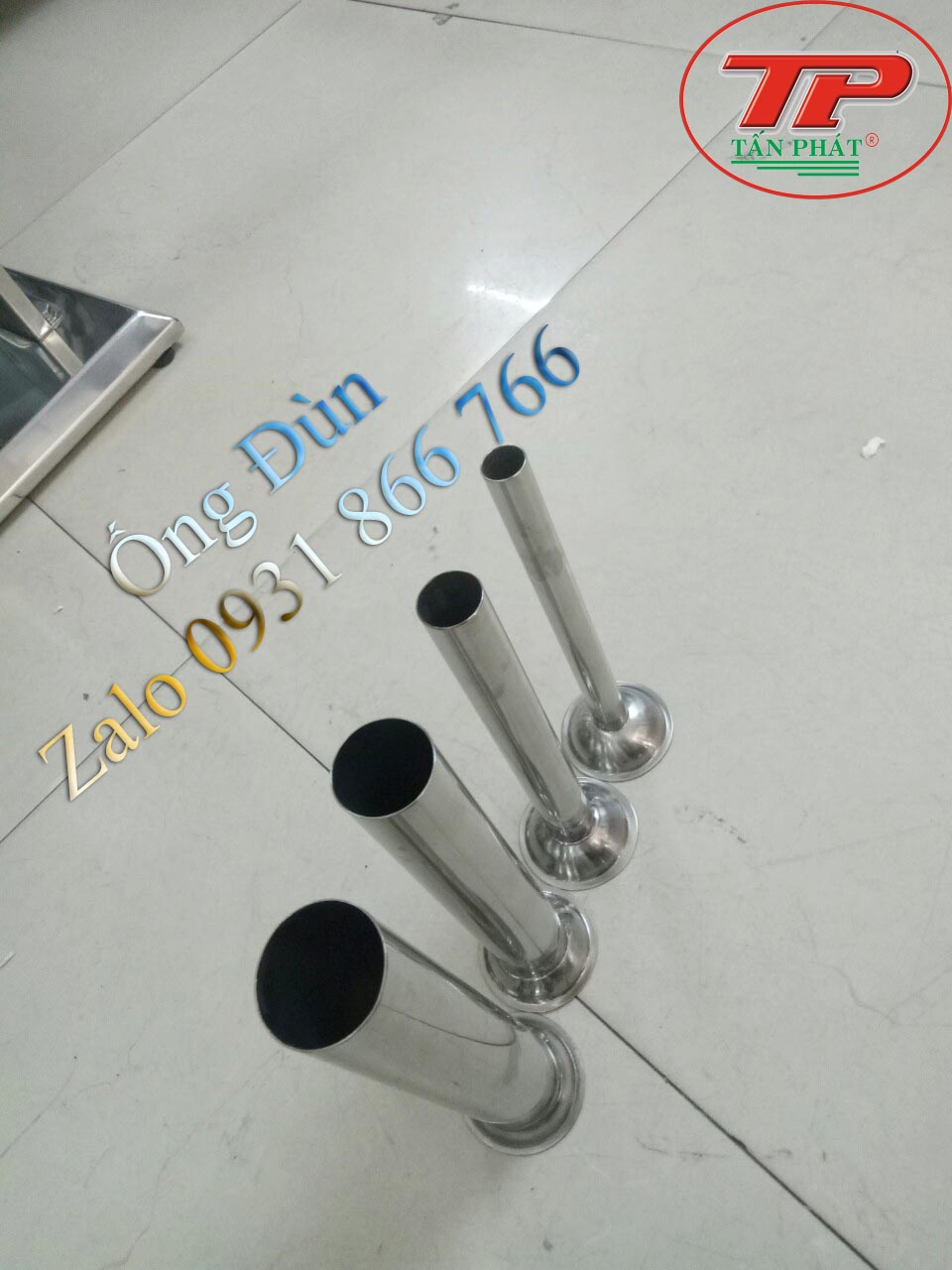 máy đùn xúc xích