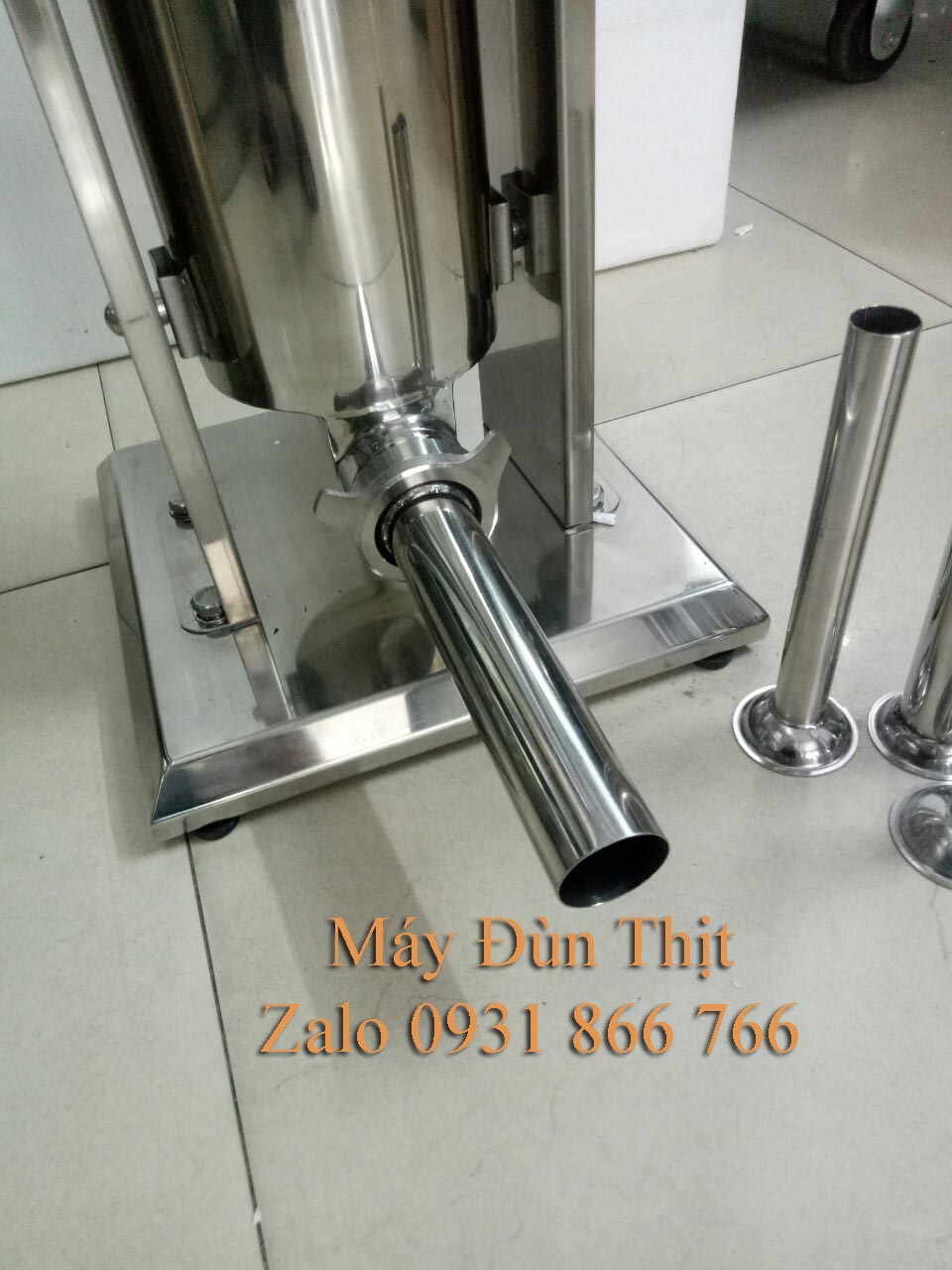 máy nhồi lạp xưởng 