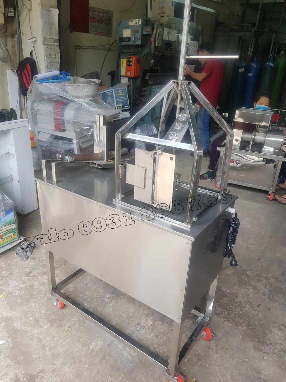 máy gọt dừa tươi